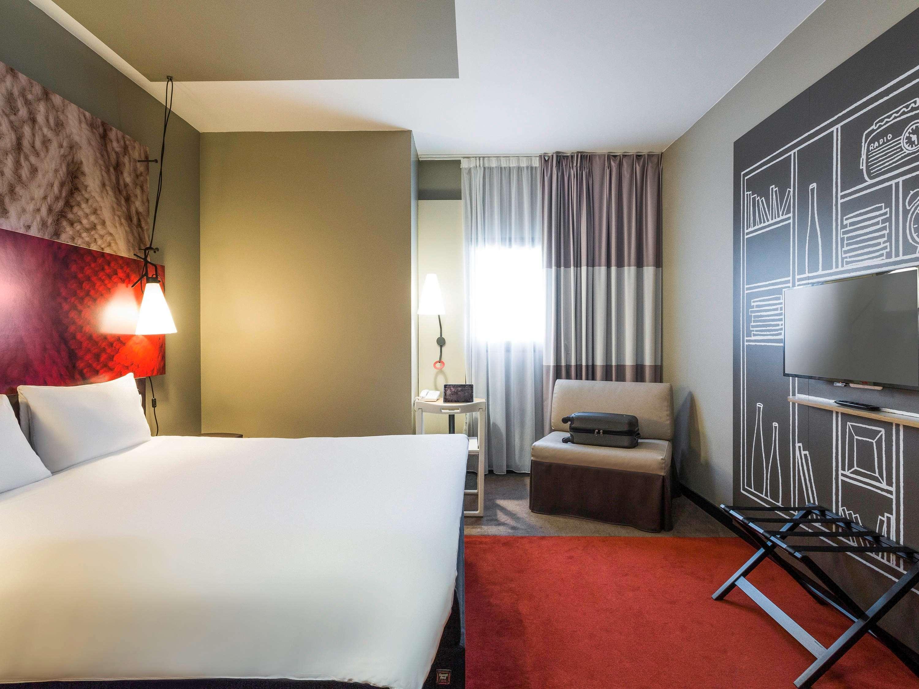 Ibis Bordeaux Centre - Gare Saint-Jean Hotel Ngoại thất bức ảnh