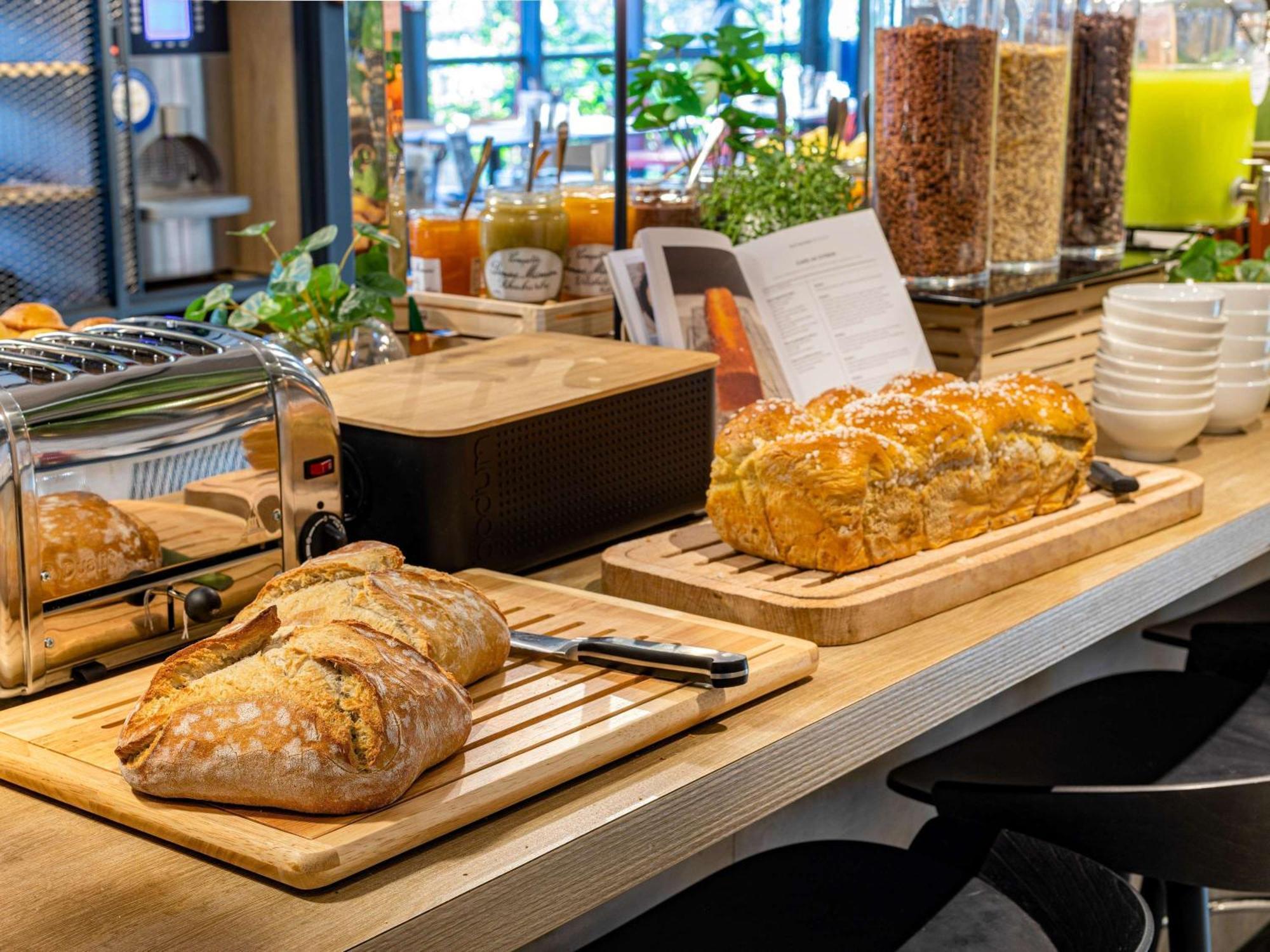 Ibis Bordeaux Centre - Gare Saint-Jean Hotel Ngoại thất bức ảnh